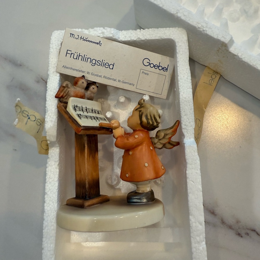 Goebel Angel with Orange Coat and Music Stand
